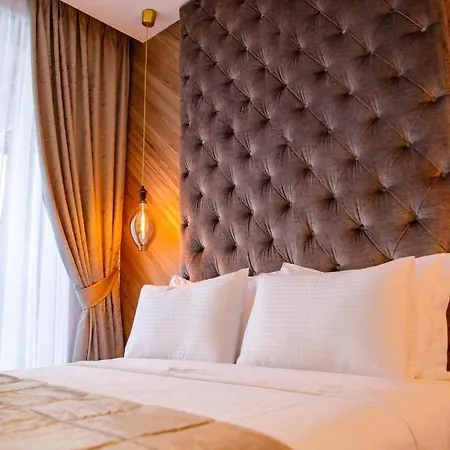 Dali Pupin Palace Apartmán *